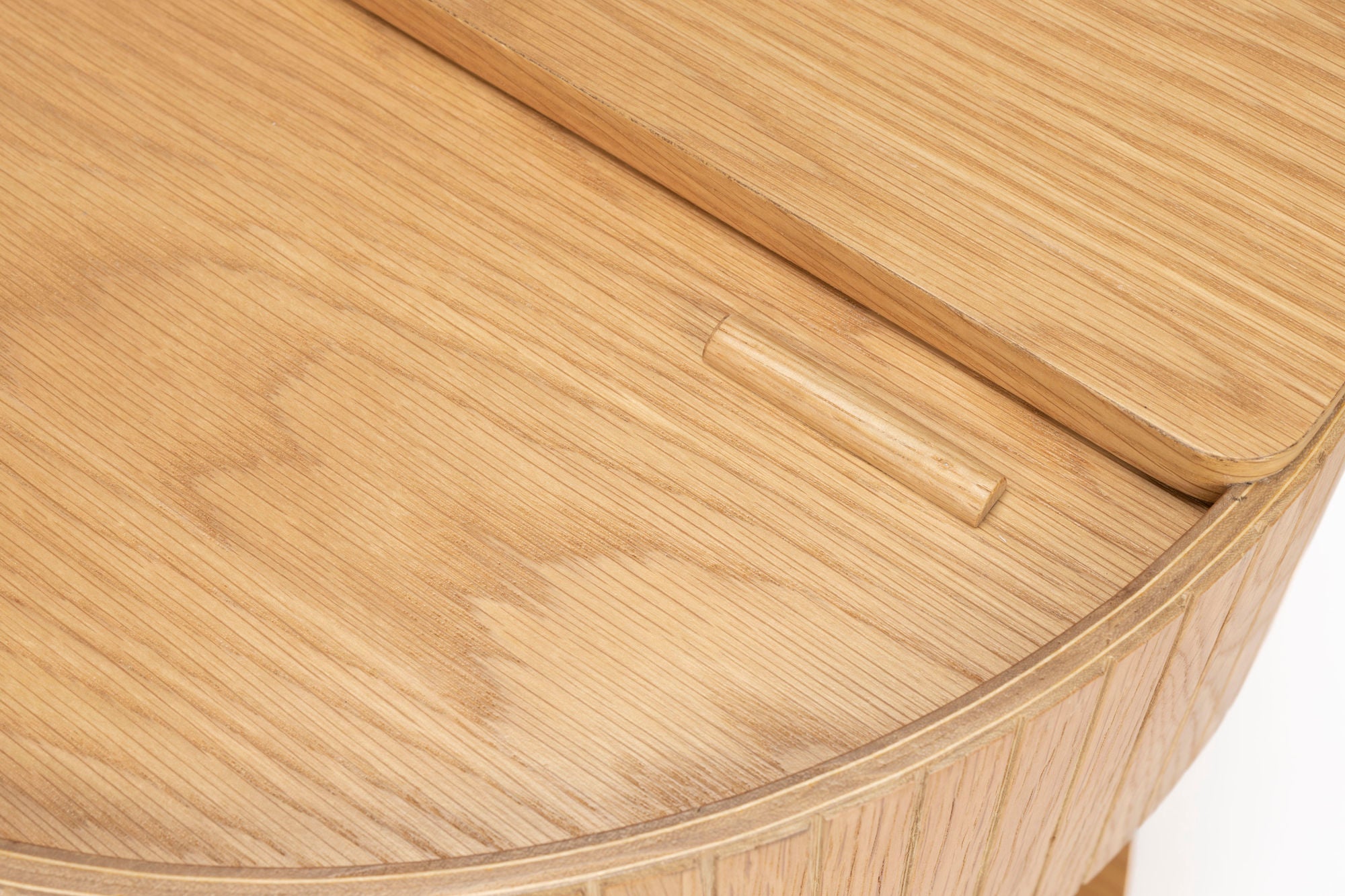 Zuiver Slides Natural Oak Wood Round Side Table